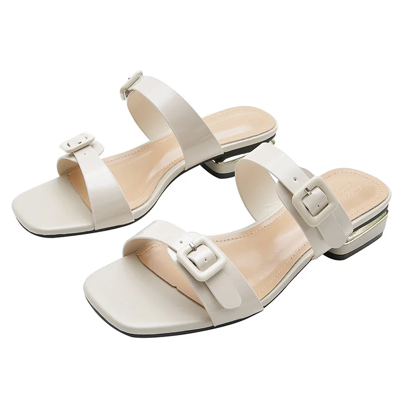 

2021 summer new women's shoes outdoor flat floor ladies' slippers Roman style PU large size 41-43 sandals stylish rubber shoes