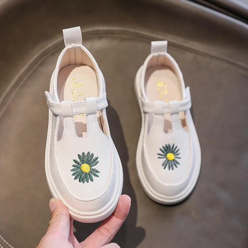 Детские кожаные туфли для девочек среднего размера мягкие лакированные оксфорды