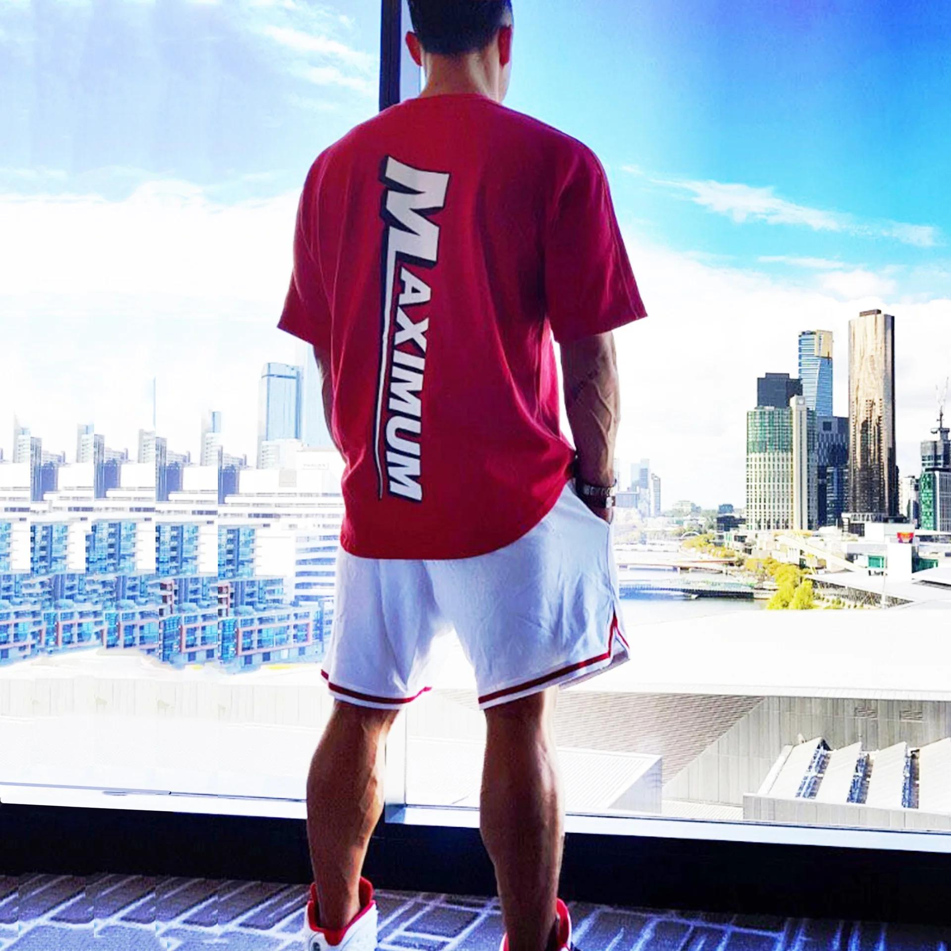 Мужская спортивная футболка свободная облегающая для фитнеса бодибилдинга