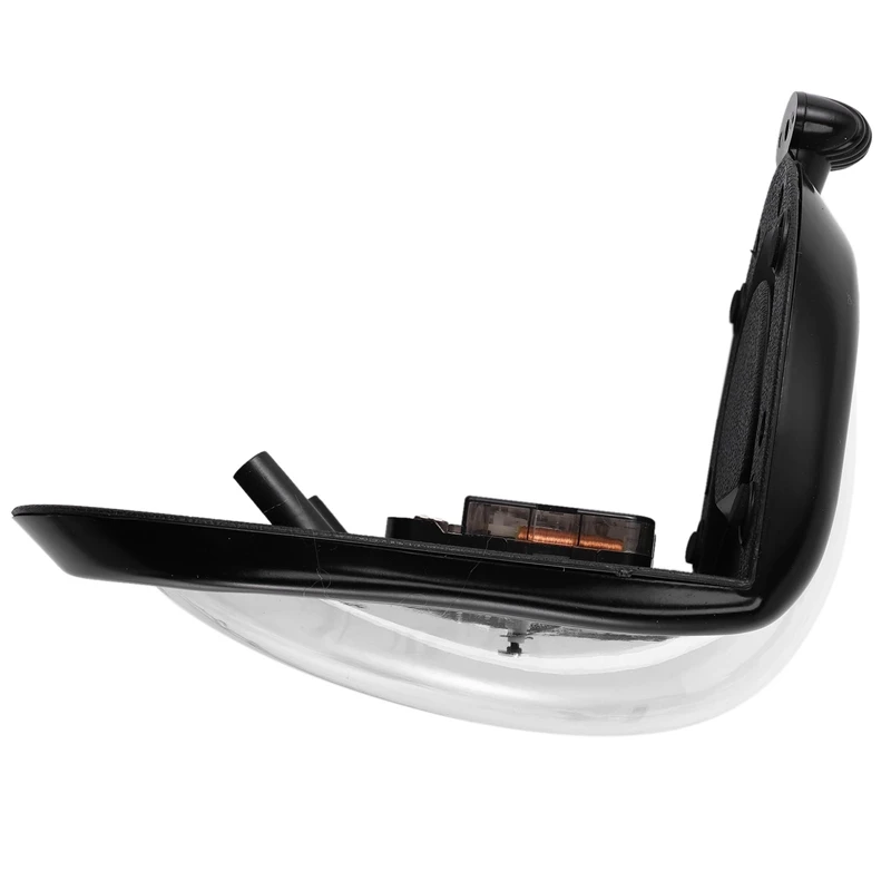 Сюрреалистичные таяющие искаженные настенные часы в стиле сюрреалиста