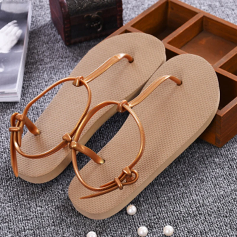 2020 модные пикантные римские Стразы летние женские тапочки ПВХ с плоской подошвой