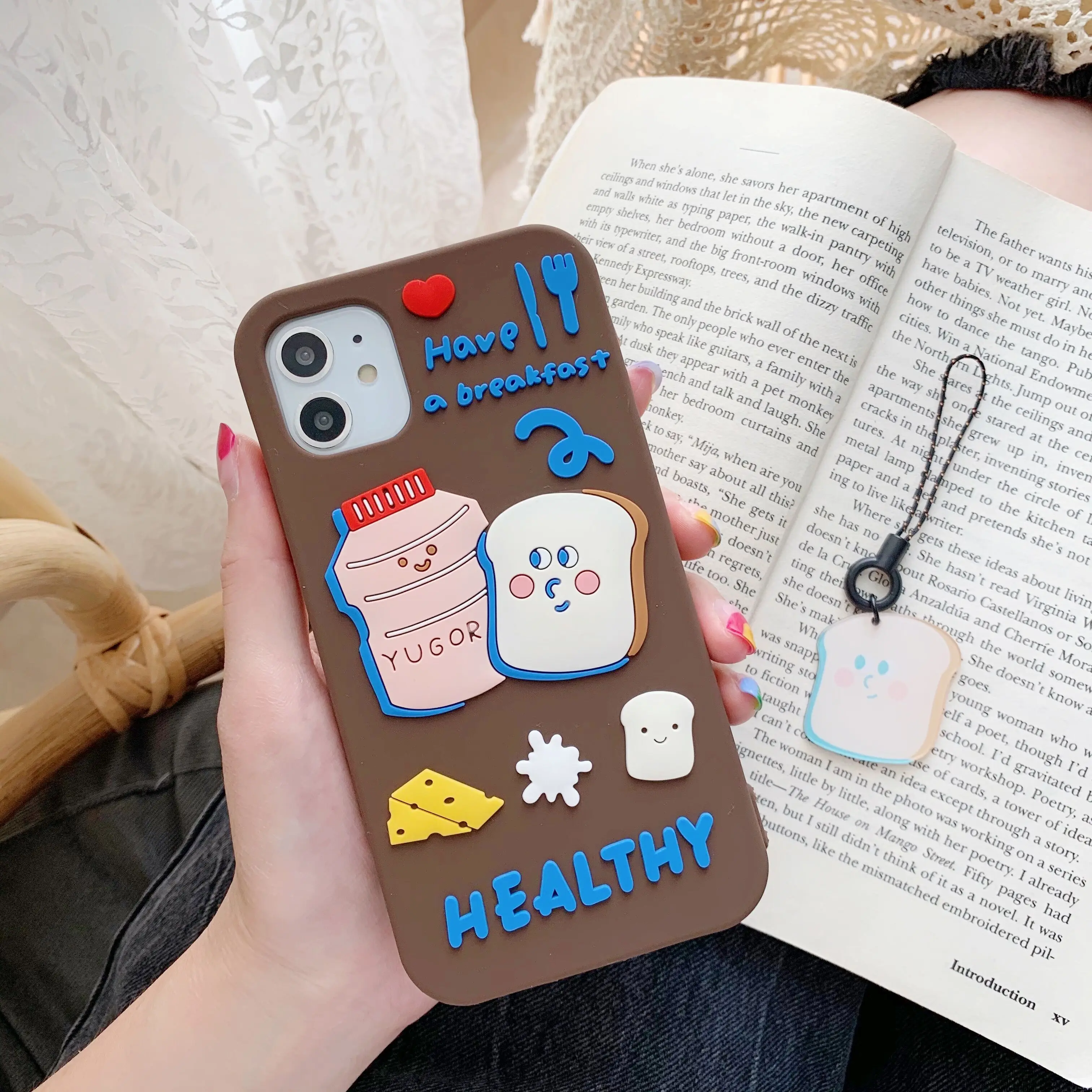 

The pattern of bread and probiotics is suitable for iPhone 11 and iPhone 12 series phone cases