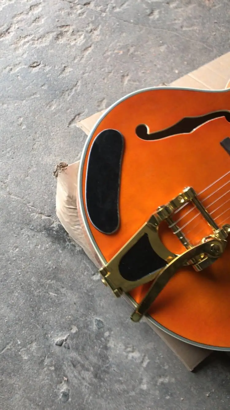 Бесплатная доставка новинка электрическая гитара Jazz полупустотелый корпус