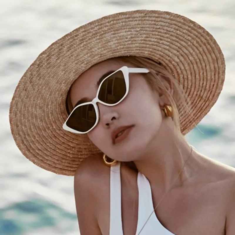 

New Vintage Black Cat Eye Sunglasses Women Fashion Brand Designer Mirror Small Frame Cat eye Sun Glasses For Female Shades UV400