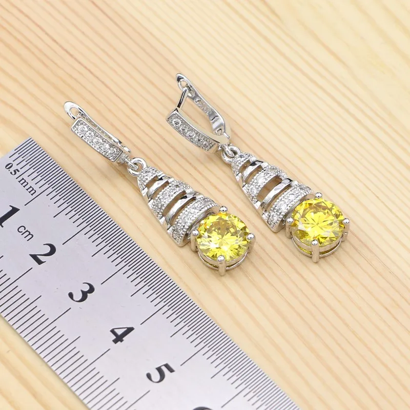 Комплект из колье серёг и кольца серебра 925 пробы