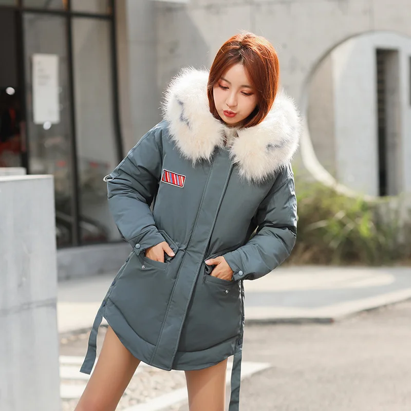 Новинка пуховая парка с большим воротником приталенная средней длины куртка и