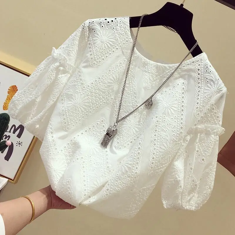 

Korean Summer Shirts Hook Flower Short Sleeve Lace Shirt White Lace Top Women Fashion New Small Blouse Women White Blouse