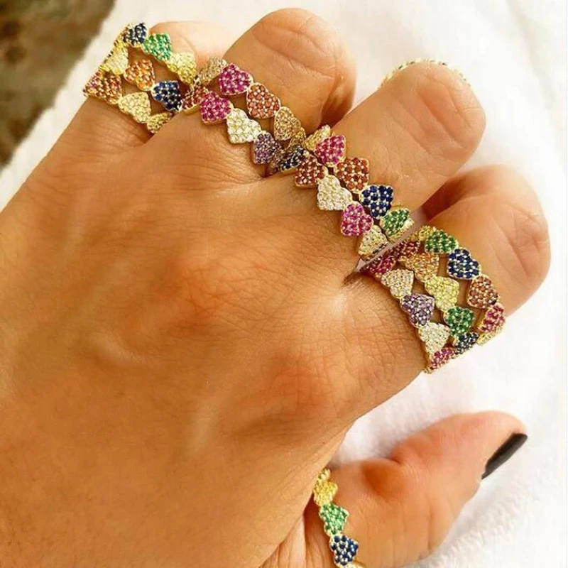 Простое дизайнерское минималистичное оформление подарок на День святого