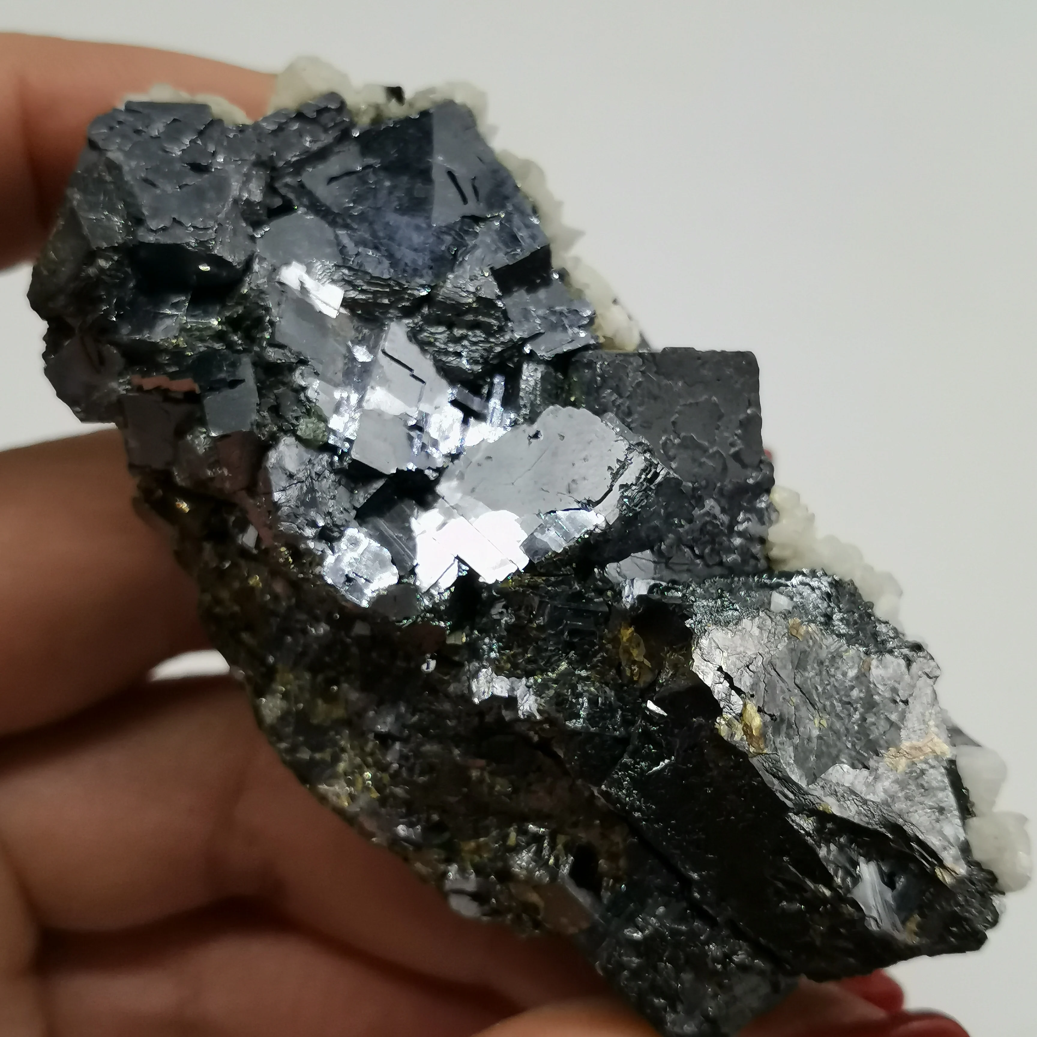 272 г природные целебные специальные минералы белый клоцит Железный халкопирайт