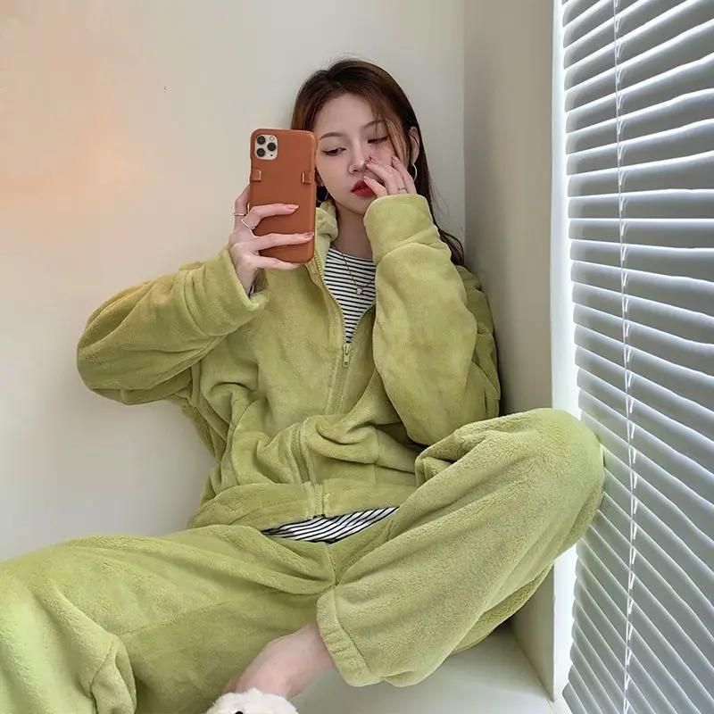 

Спортивный костюм для женщин, новинка зимы 2021, зеленая нишевая повседневная куртка из овечьей шерсти на молнии, спортивная одежда для уличн...