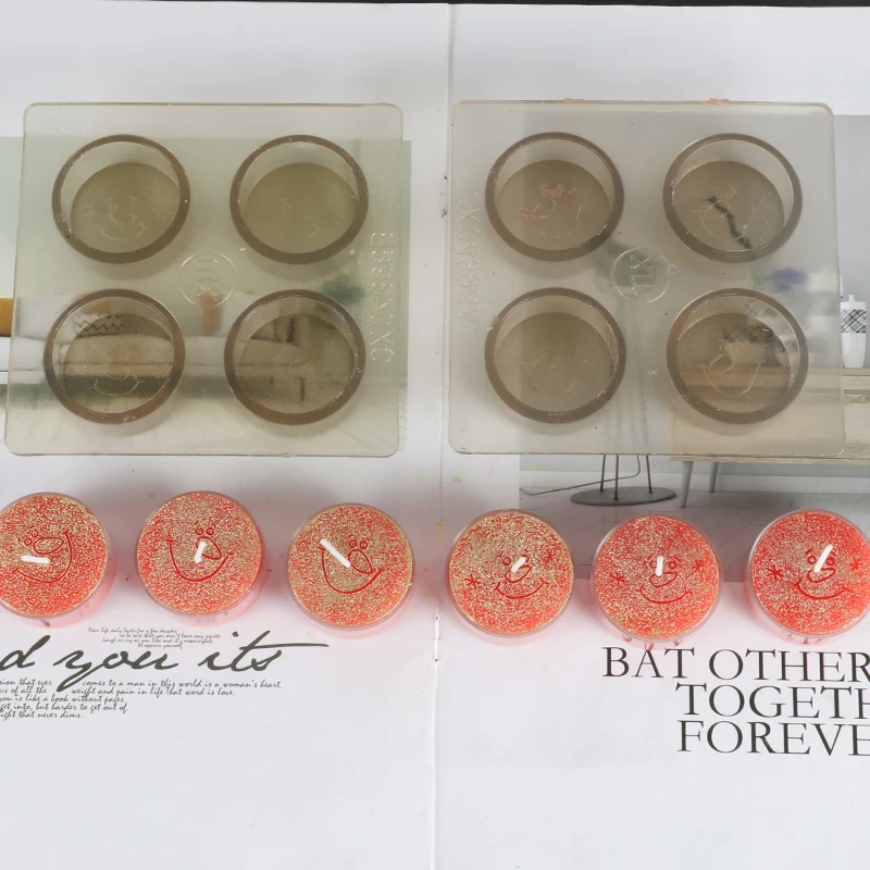 Два вида смайликов Свеча маленького размера 4 шт. в наборе форма для свечей moule bougie