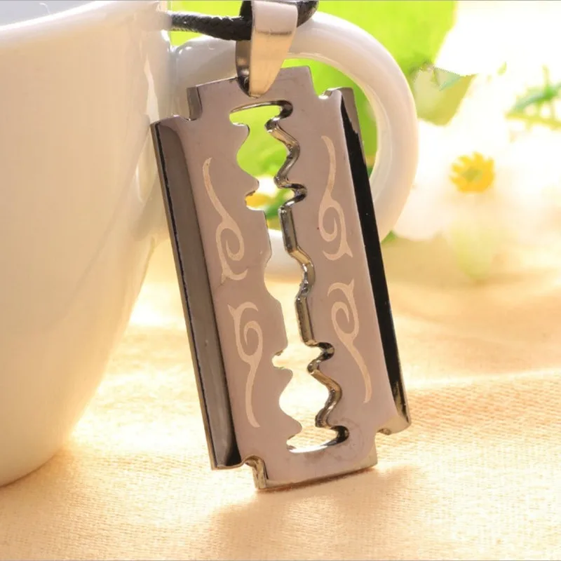 

New Charm Fashion Men/women Jewelry Hip Hop Stainless Steel Blade Necklace Razor Razor Pendant