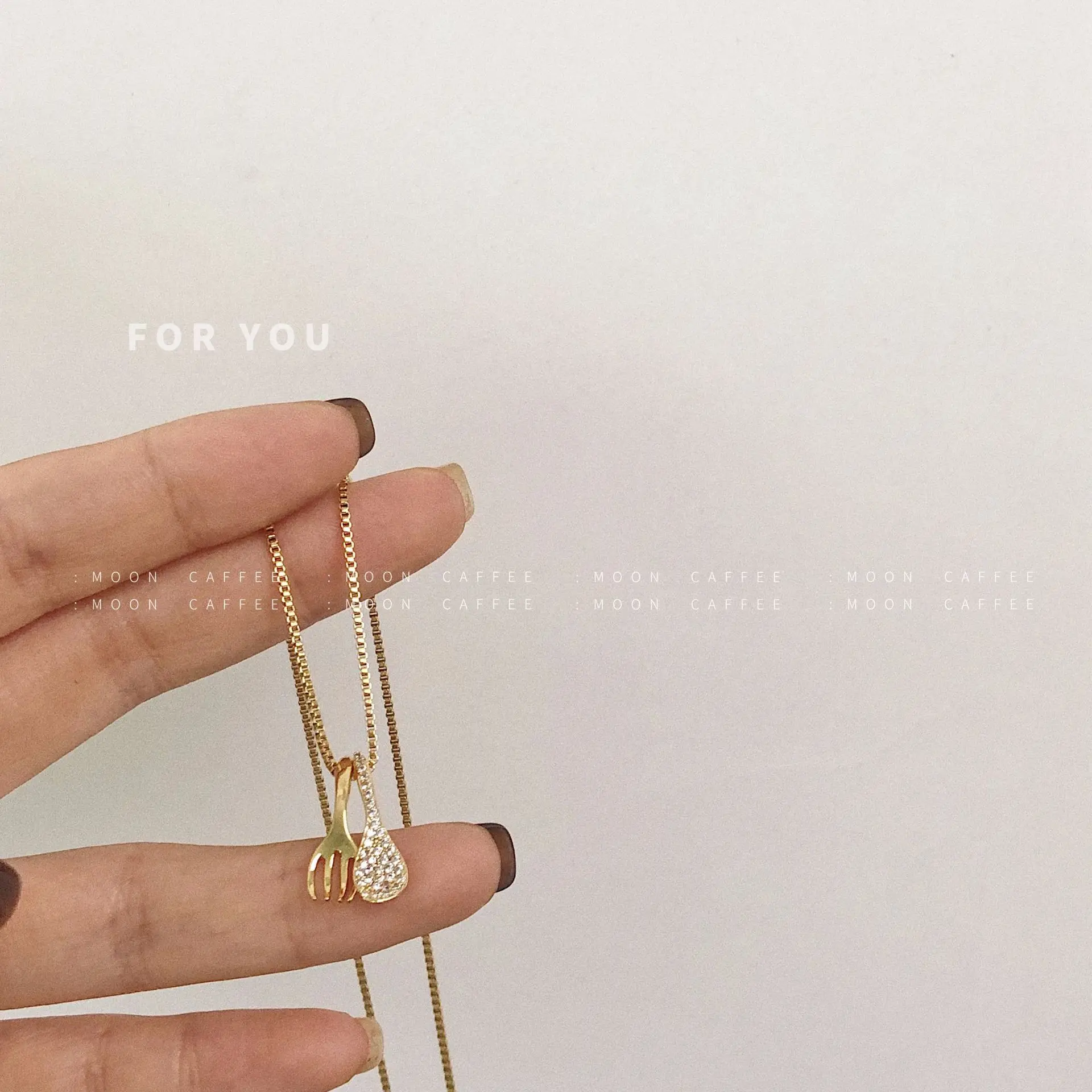 

Fashionable Design Western Food Fork Spoon Necklace Romantic Collarbone Chain Female Instagram Popular Tide Party Jewelry