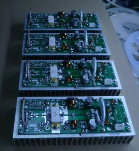 Собранный 100 Вт UHF 400-470 МГц MRF9180 100 Вт линейный усилитель мощности AMP+ радиатор