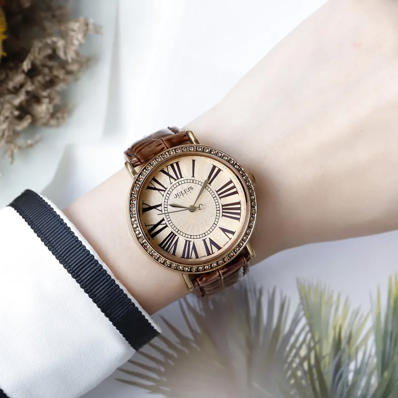 

Women Big Dial Wristwatch Woman Dress Luxury Rhinestone Watches Fashion Casual Quartz Leather Watch Girl Young Teenager Clockes