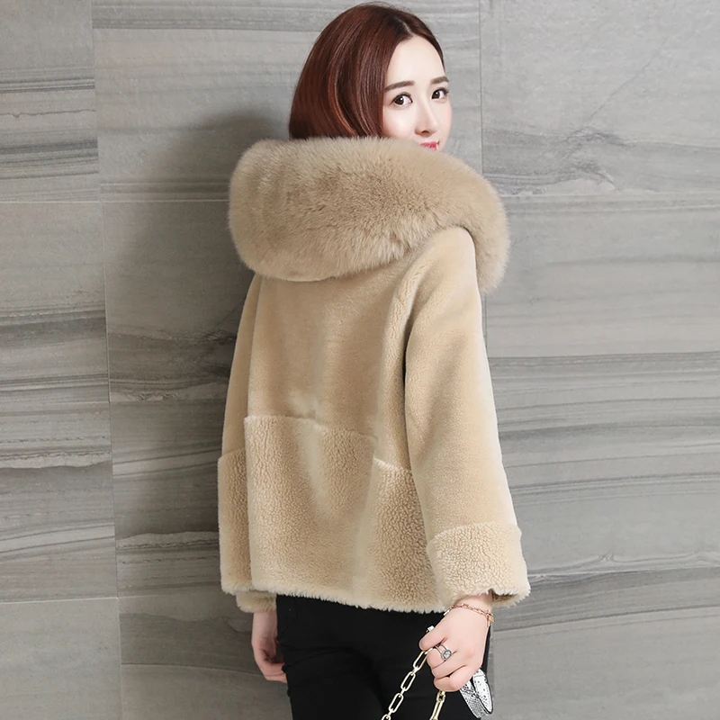 

2020 New Real Fur Coat Women Fox Fur Hooded Korean Autumn Winter Sheep Shearing Wool Jacket Overcoat Manteau Femme KJ5566