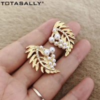 totasally beautiful statement earrings vintage golden allloy leaf simulated pearl shiny rhinestone stud earring jewelry dropship