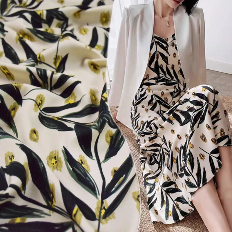 

Half Meter Beige Bottom With Tree Leaves Print Chiffon Fabric For Dress Gallus Lady's Garment Soft Slide Material T1673