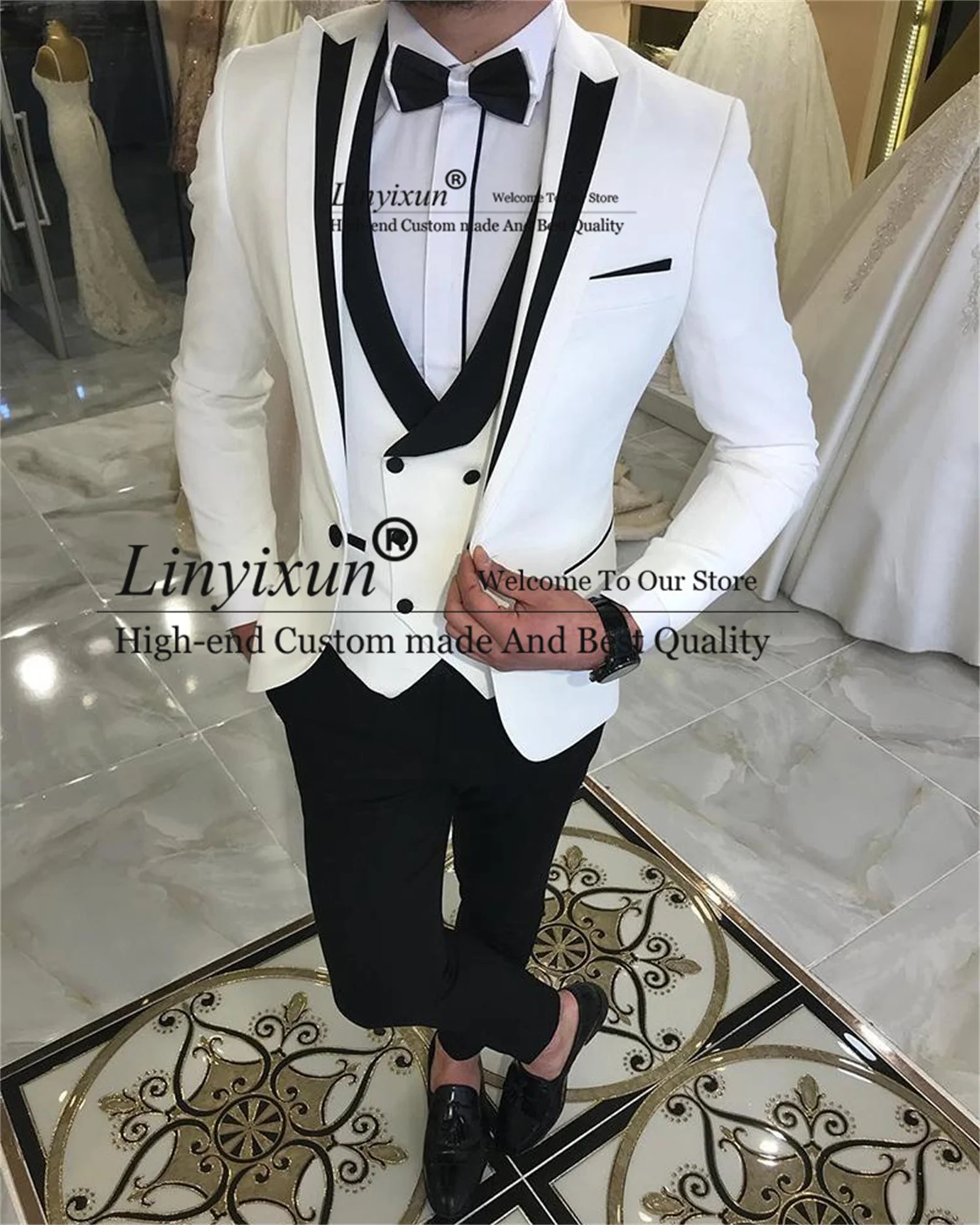 

Fashion White Mens Suits For Wedding Black Lapel Groom Tuxedos 3 Pieces Set Male Prom Blazer Costume Homme (Jacket+Vest+Pants)