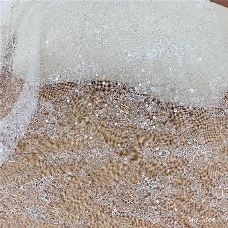 

140CM Wide Off white New Style Africa Gorgeous Off White French Chantilly Wedding Bridal Dress Fabric Sequins 2019 Africa