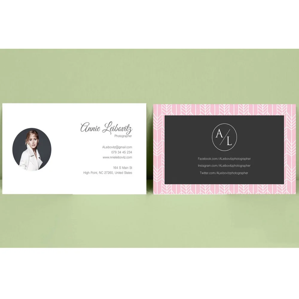 Индивидуальная визитная карточка фотография с именем модели можно добавить