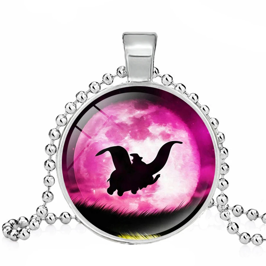 Сказочная принцесса красота ожерелья с эльфами мечта прекрасный крыло эльф сидя