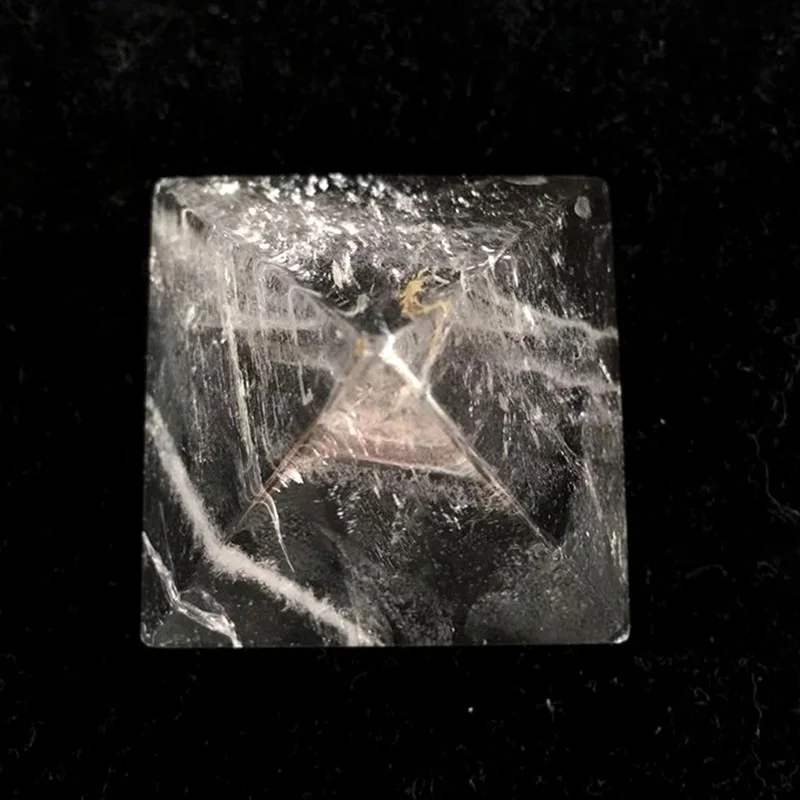 Высокое качество 40 мм натуральный кристально чистый пирамида из кварца в форме