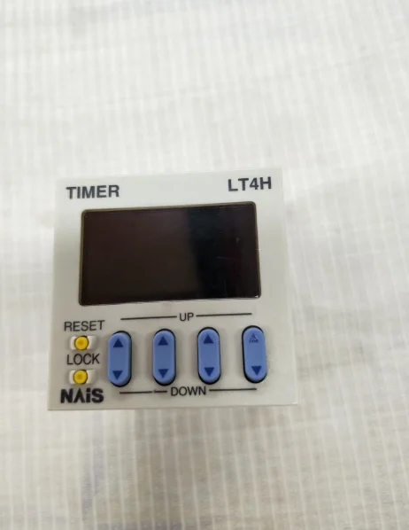Бывший в употреблении LT4H-AC240vs lt4avi240vs ATL5187 таймер Бывший в употреблении LT4H-AC240vs lt4avi240vs ATL5187 таймер