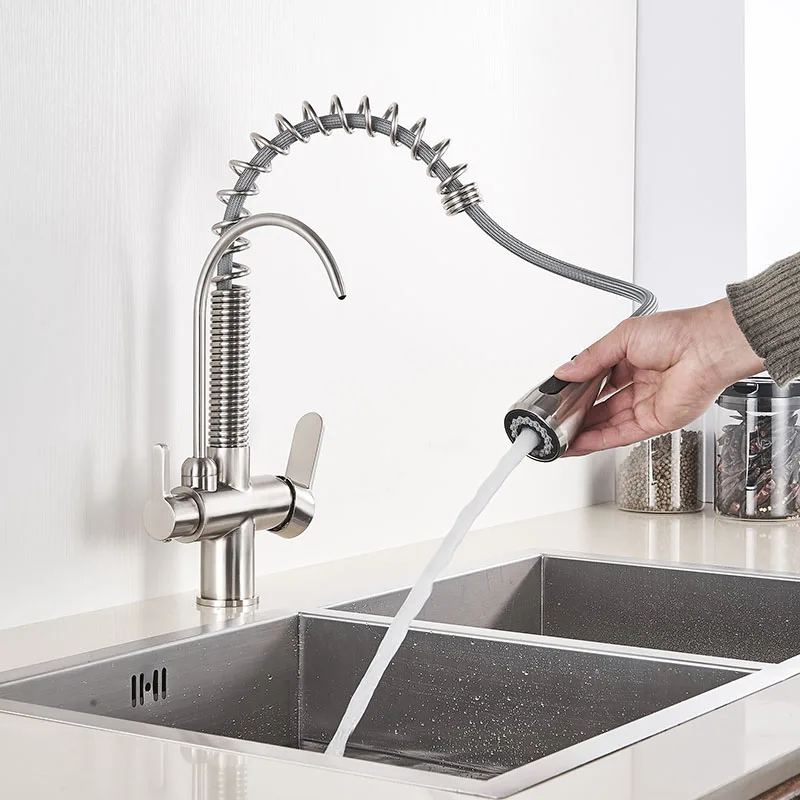 Кухонный смеситель с вытяжной насадкой из АБС пластика одной ручкой для горячей