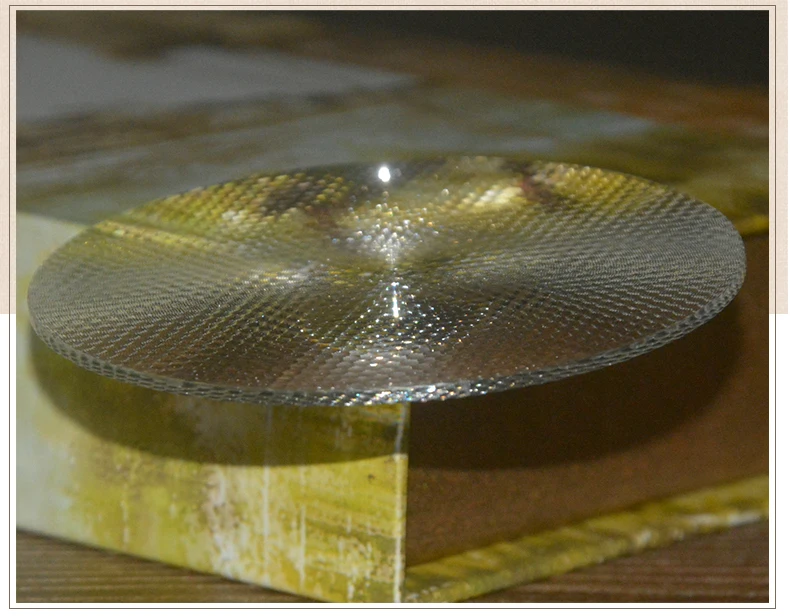 Оптическая пластиковая композитная свежеобразовательная линза для солнечной концентрации, увеличения плоскости освещения различных прожекторов.