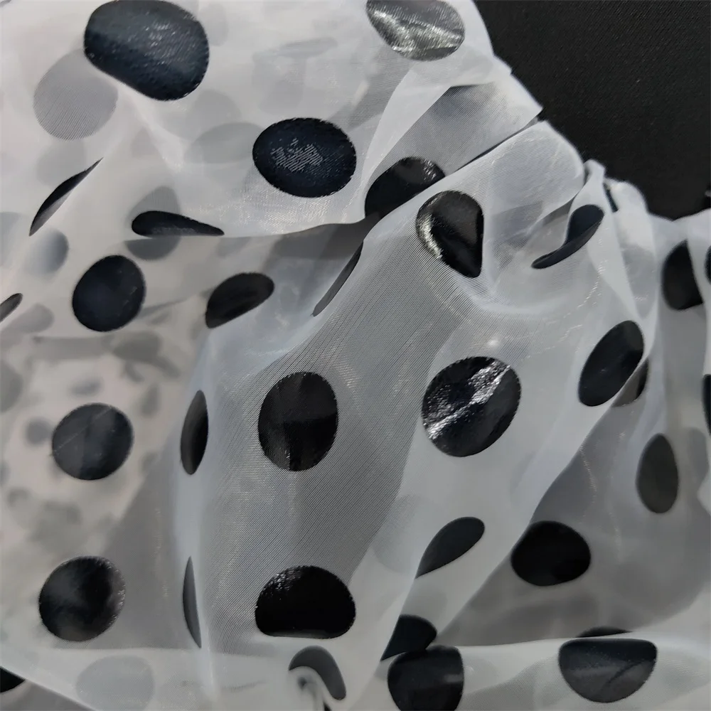 Черное Платье макси с длинным рукавом длинными пышными рукавами в горошек