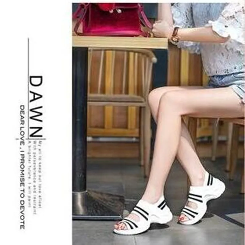 Сандалии женские на танкетке Нескользящие удобные сетчатые эластичные плоская