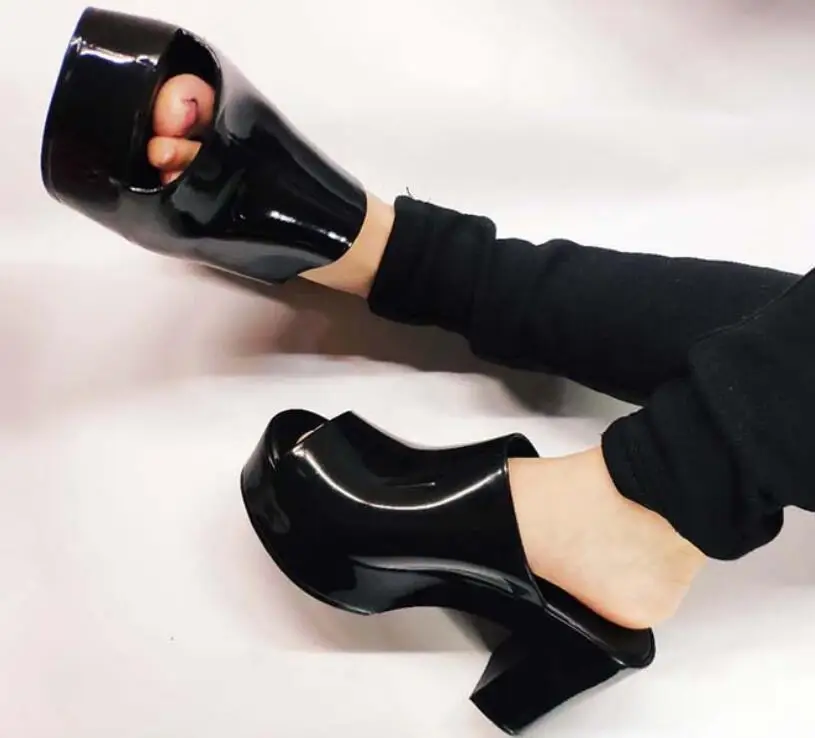 Женские босоножки Koovan Новинка лета 2021 модная домашняя обувь на танкетке с