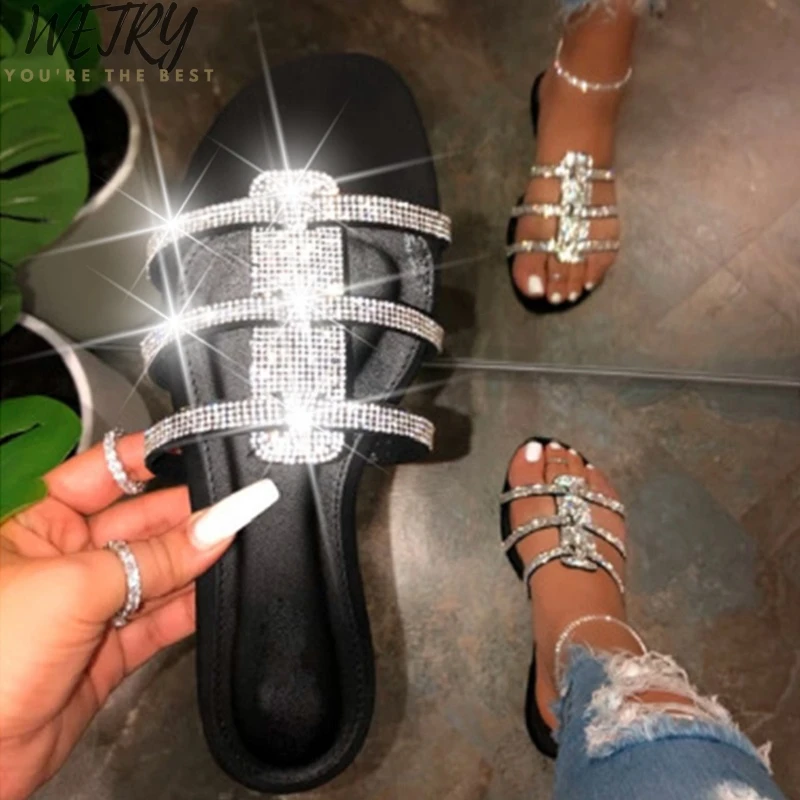 

IN 2020 new sandals women bright diamond casual outdoor travel flip flop beach shoes non-slip durable slippers