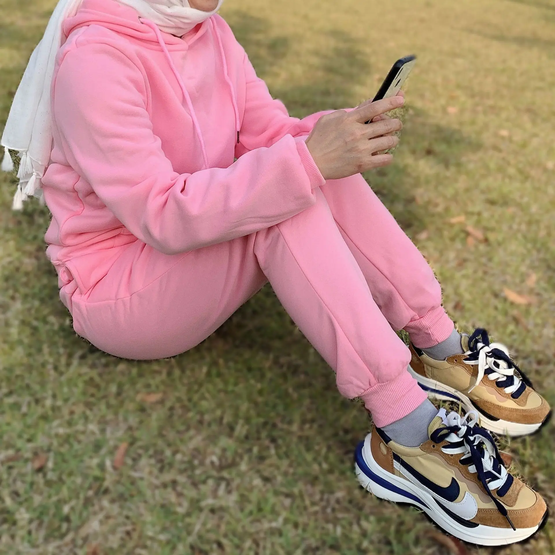 Muslim Sportswear Winter Hooded Sweater Sweatshirt Fleece Solid Color Causal Two Piece Set Top and Pants Modest Islamic Clothing