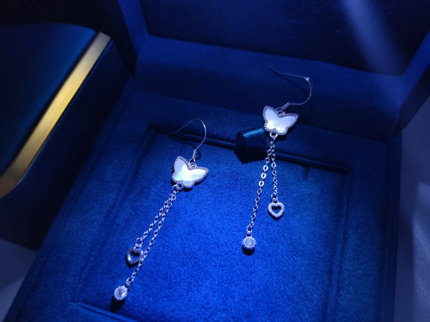 

Shell Butterfly Dance Earrings Fashion New Women's Trend