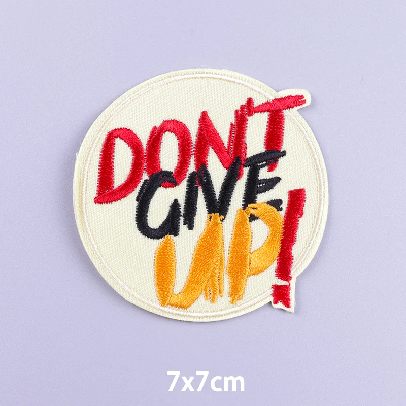 Термоклейкие нашивки с мультяшными буквами аппликацией и вышивкой | Дом сад