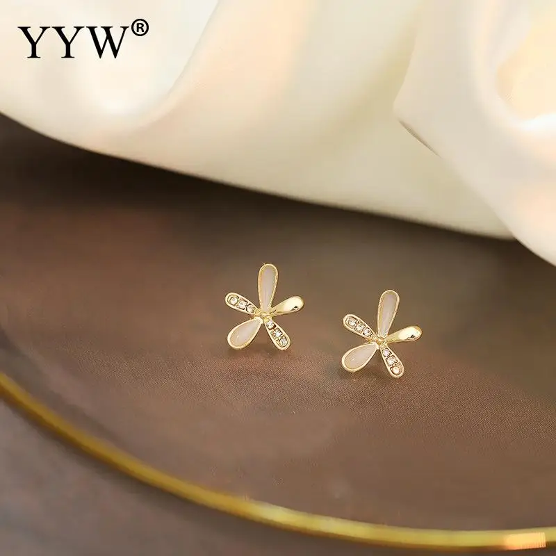 

Sweet Temperament Flower Earrings Fashion Simple All-Match Earrings Summer Small Fresh Earrings For Female Daily Wear Or Match