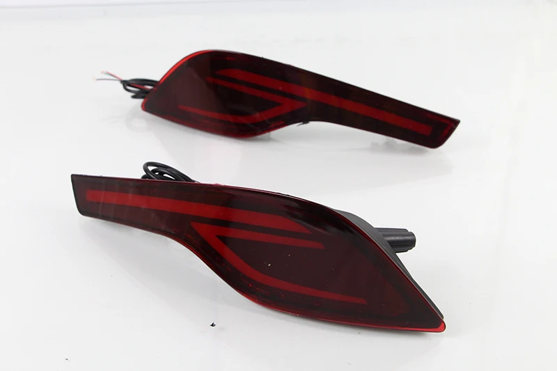 Автомобильный мигающий 1 пара красных линз светодиодный задний бампер