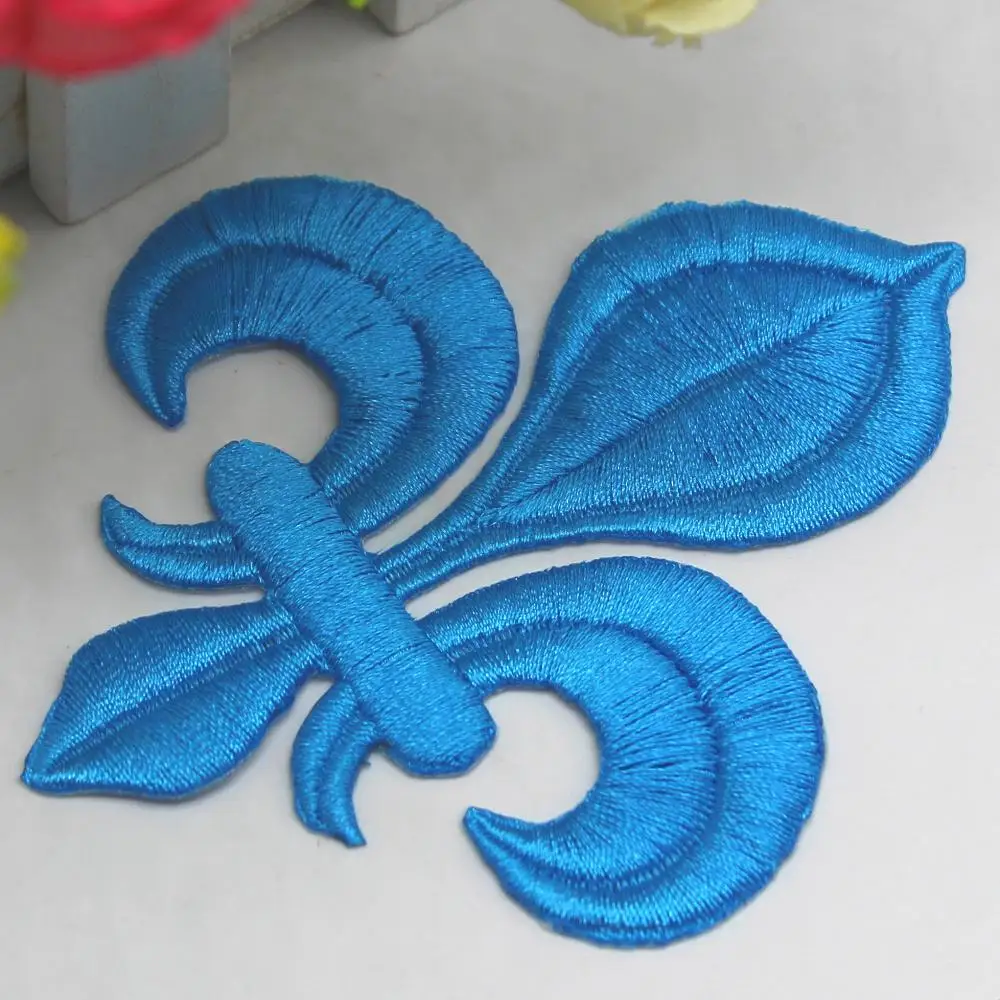 SkyBLue YACKALASI, 20 шт./лот, Золотая Цветочная аппликация, лотос, железная вышивка, патчи, Флер де Лис, 10-8,5 см - Цвет: SkyBLue