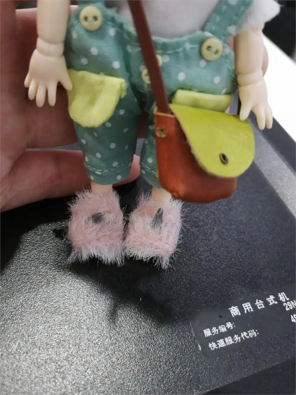 M0064 детская игрушка ручной работы 1/12 ob11 кукла blyth BJD/SD кукла аксессуары GSC милые меховые кроссовки белый розовый черный 1 пара