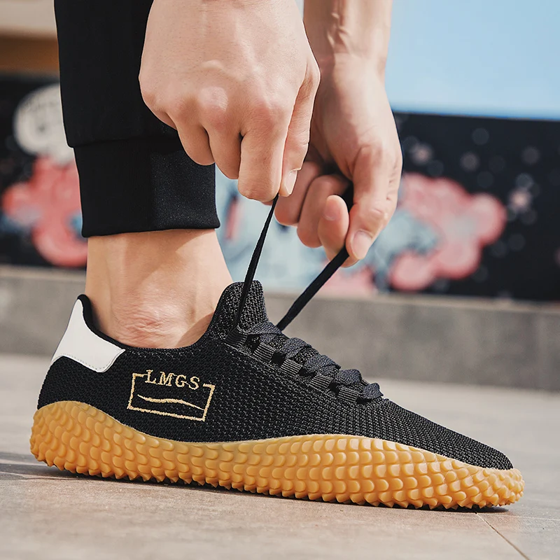 BESCONE/мужские спортивные дышащие кроссовки для бега Цвет черный красный серый