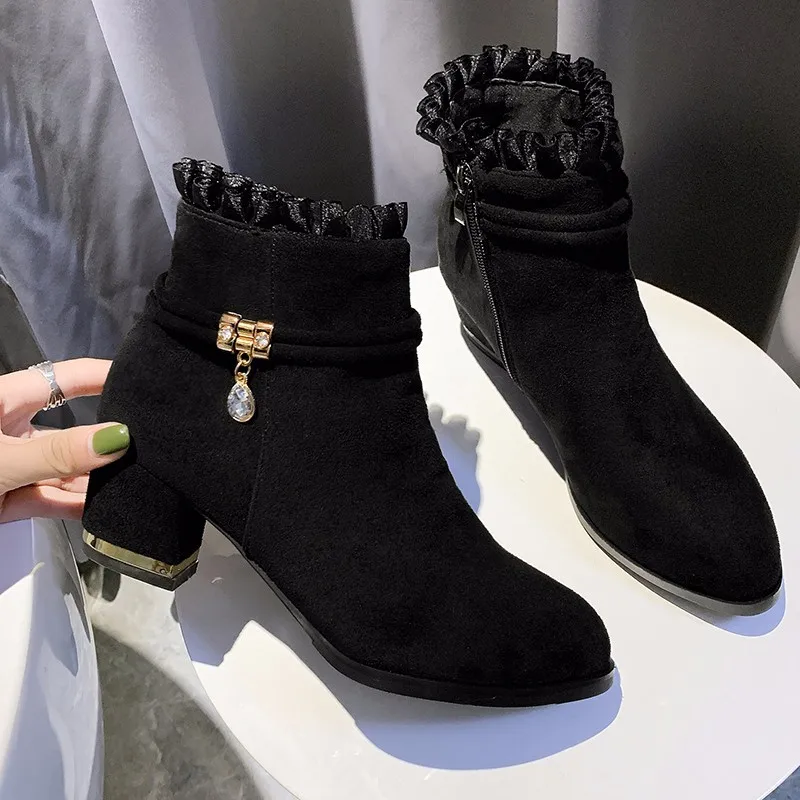 

2021 Autumn Winter New Fashion Ankle Boots Women Shoes Casual Pumps Warm Ankle Boots High Heel Women Short Boots Plus Size 35-40