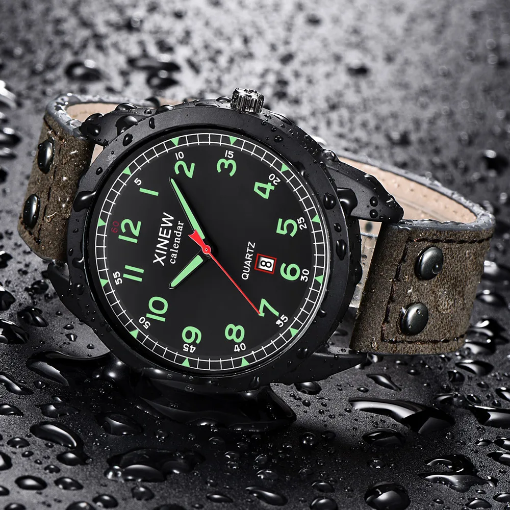 Мужские светящиеся кварцевые часы с большим циферблатом на кожаном ремешке |