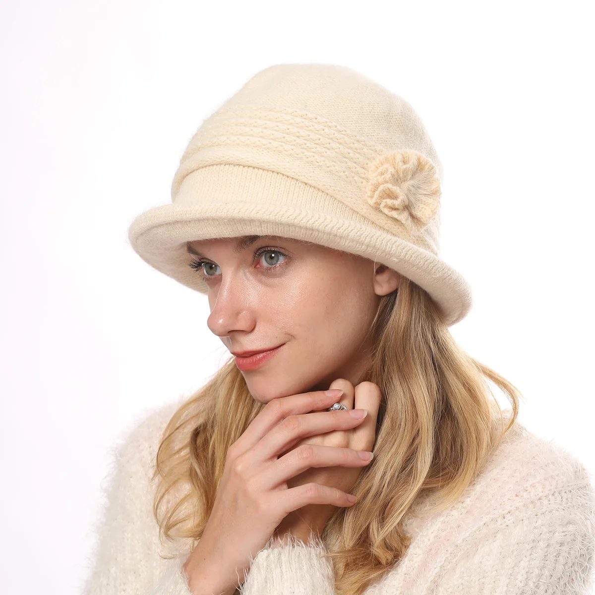 

New Style Women's Hat Winter Windproof Knitted Rabbit Fur Basin Hat Outdoor Warm Flower Mother Hat Fashion Ladies Hat