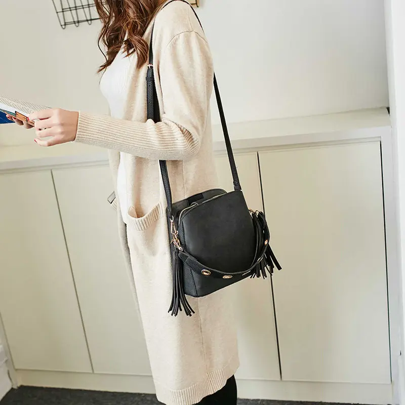 

New Fashion Scrub Women Bucket Bag Vintage Tassel Messenger Bag High Quality Retro Shoulder Bag Simple Crossbody Bag Tote