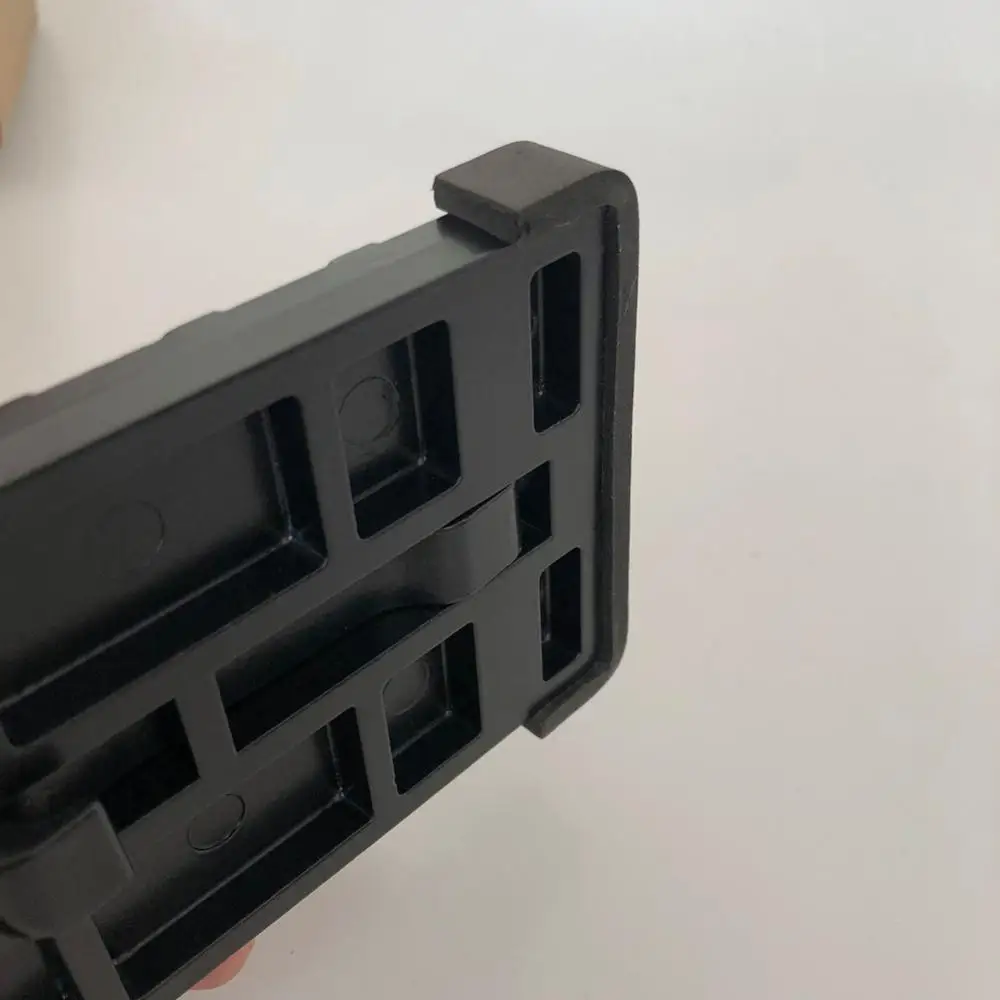 

Top Quality Foldable Car Assist Pedal Easy Access to Car Roof Vehicle Hooked Slam Latch Doorstep with Safety Hammer Function CSV