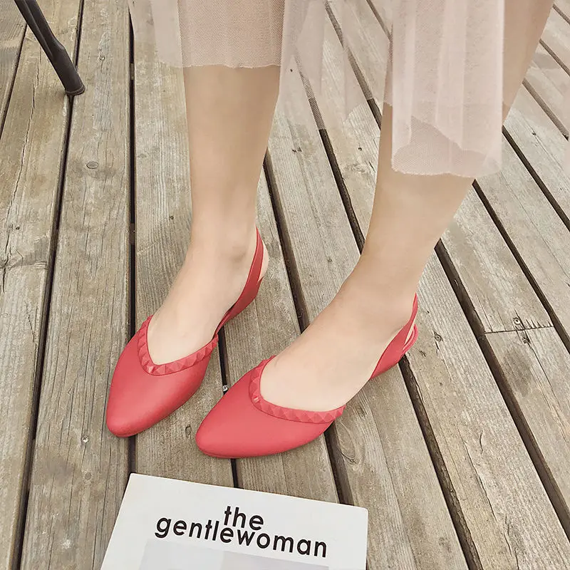 Недорогие женские сандалии-желе 2021 домашняя нескользящая обувь с отверстиями