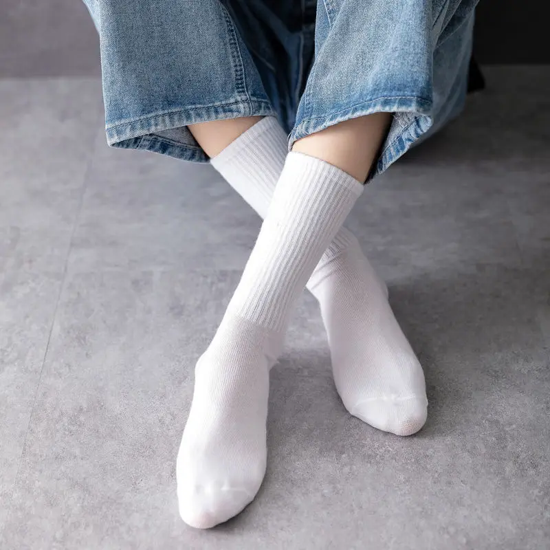 

1 Pair European American Lovers Sports Socks New Solid Color Trend Socks Women Autumn Winter Middle-long Tube Socks