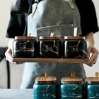 Матовая керамическая емкость в скандинавском стиле, креативный кухонный набор с деревянным чехлом, шейкер для соли, банка для специй, кухонные аксессуары
